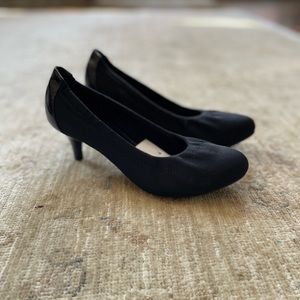 NEW Croft an Barrow Memory Foam Kitten Heel pumps size 6